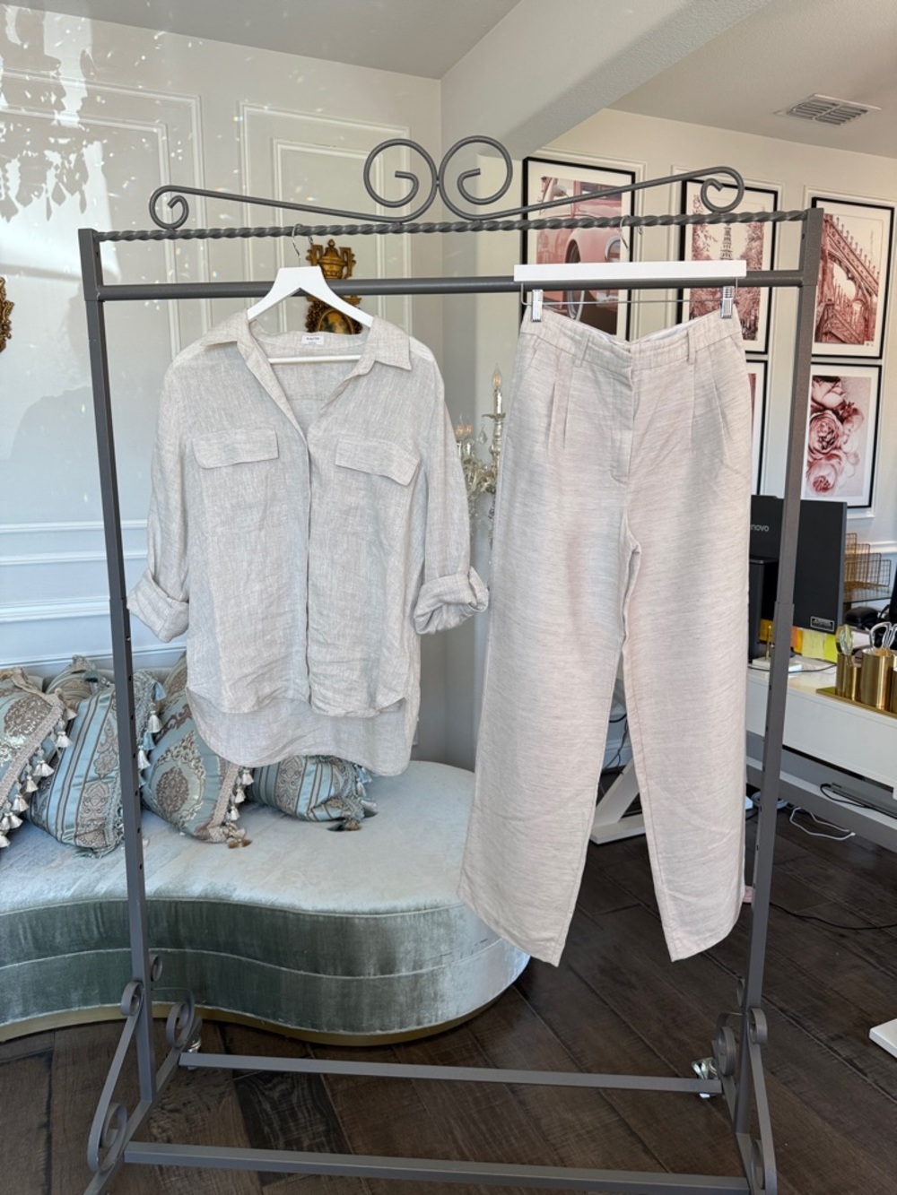 Aritzia
The Effortless Pant™ - CruiseLinen™ size 8 - Picture 10 of 17